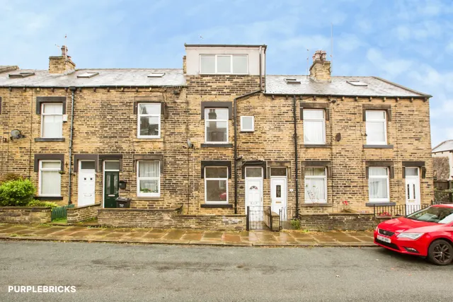 Turnpike Street, Elland, HX5, photo 1