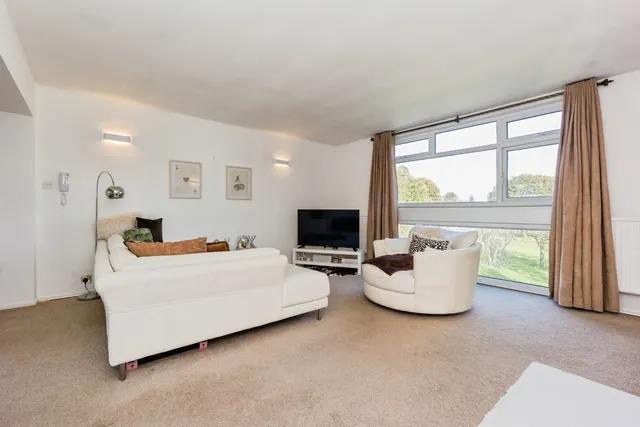 Ashstead Road, Sale, M33, photo 2