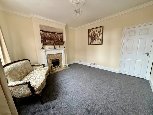 Parliament Street, Newhall, photo 2