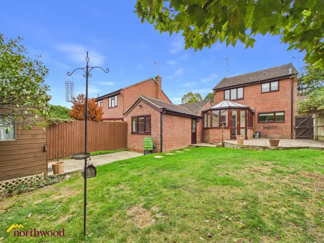Foscote Rise, Banbury, OX16, photo 1