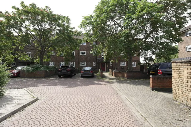 South Ockendon, RM15, photo 1