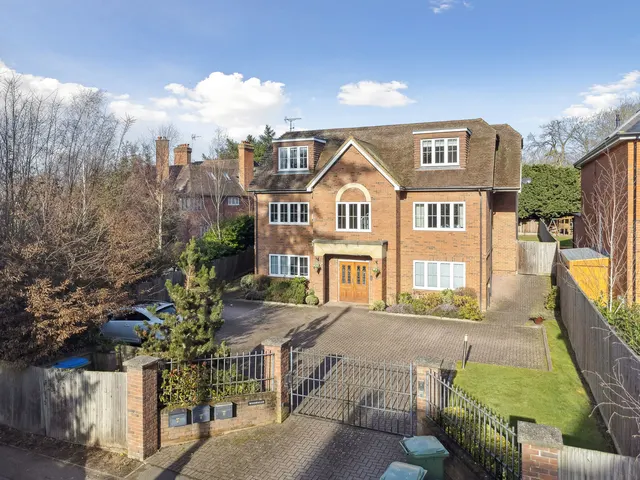 Oakshade Road, Oxshott, KT22, photo 2