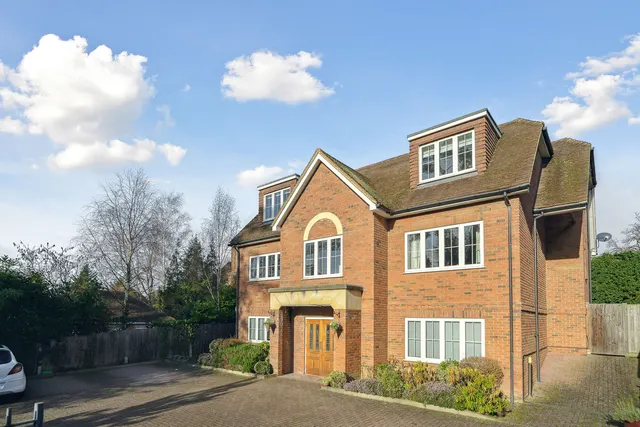 Oakshade Road, Oxshott, KT22, photo 3