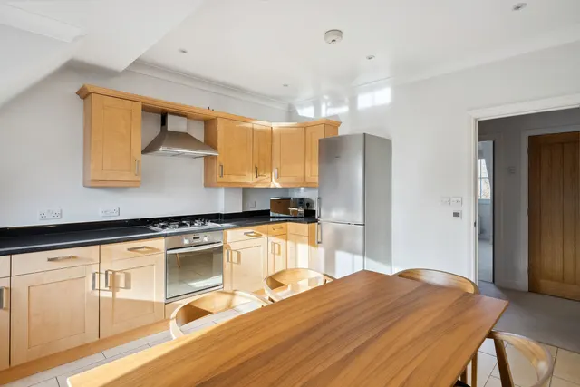Oakshade Road, Oxshott, KT22, photo 1