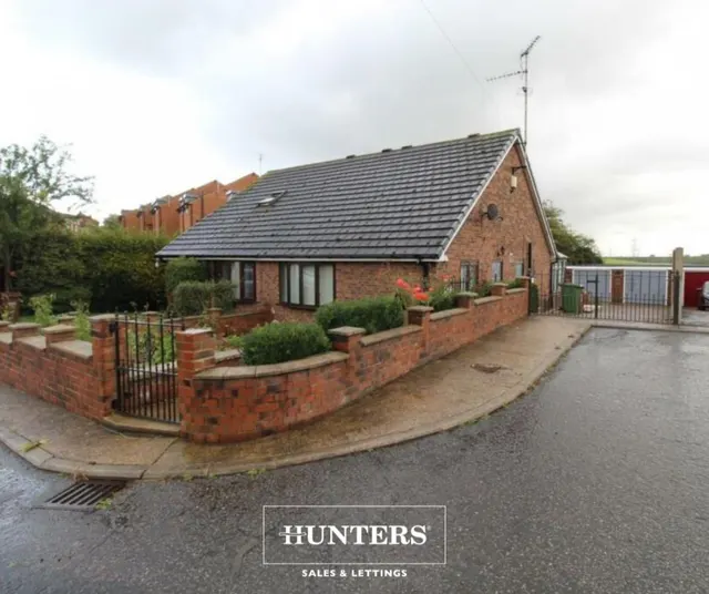Meadow Court, Townville, WF10, photo 1