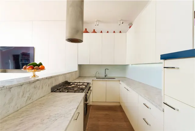 Photo 3 — Howitt Road, Belsize Park, London, NW3 4LU