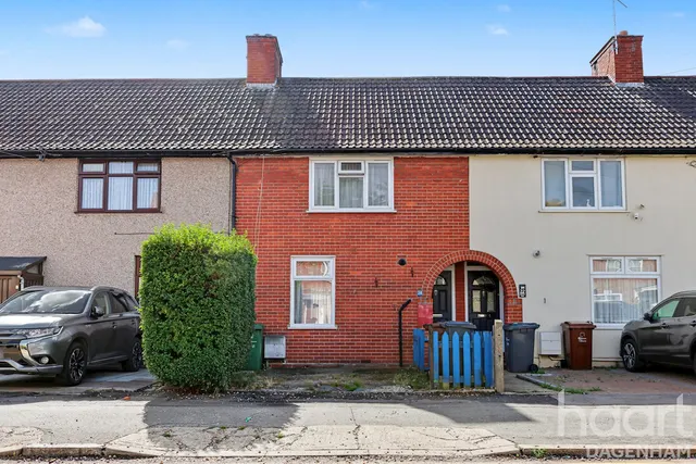 Neasham Road, Dagenham, RM8, photo 1