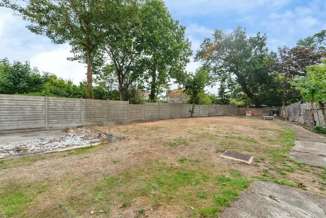 Photo 2 — St Stephens Road, Hounslow, TW3