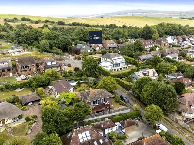 Mill Road, North Lancing, BN15, photo 1