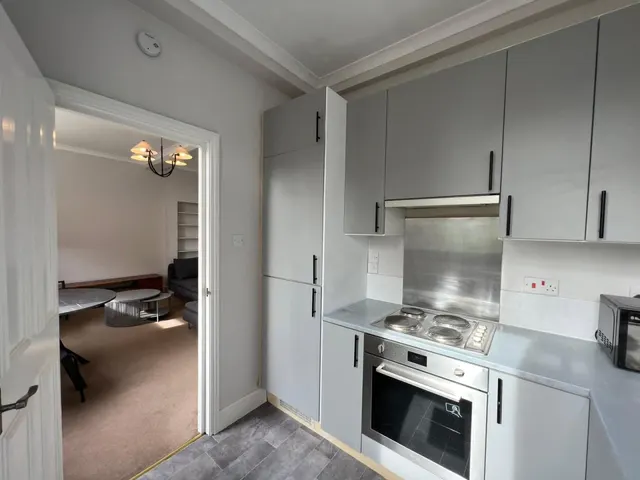 Arthur Road, London, photo 3