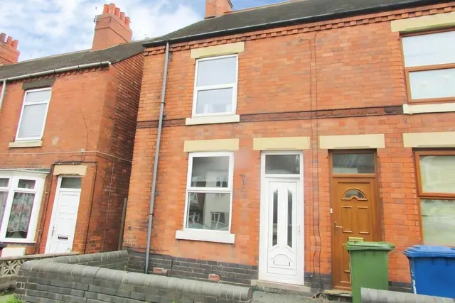 Tamworth Road, Two Gates, B77, photo 1