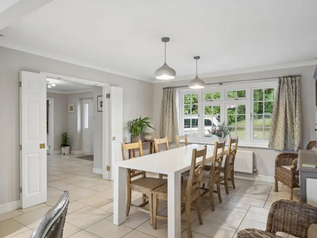 Amersham Road, Hazlemere, HP15, photo 2