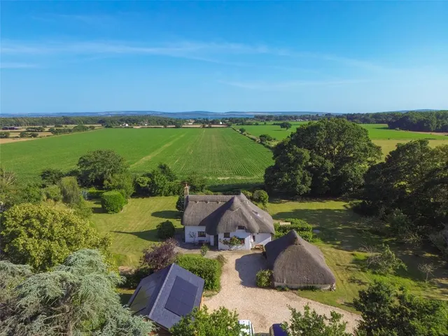 3 bedroom house — Norley Wood, Lymington, Hampshire, SO41