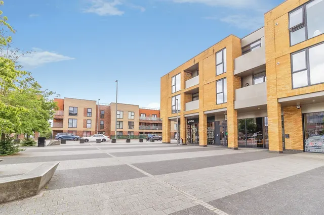 Brooklands Square, Brooklands, Milton Keynes, photo 1