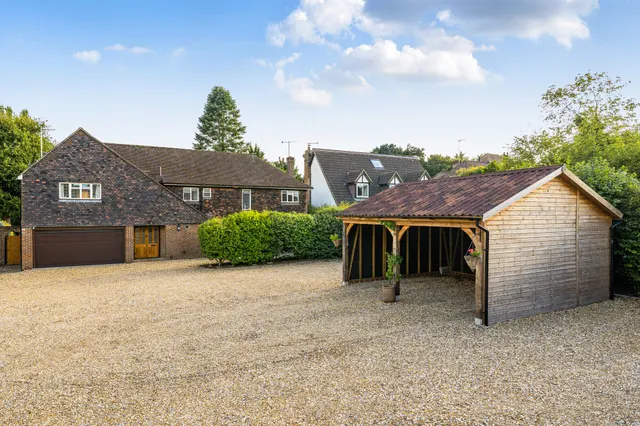 Bell Meadow, Godstone, RH9, photo 1