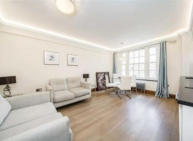 Edgware Road, Hyde Park, W2, photo 1