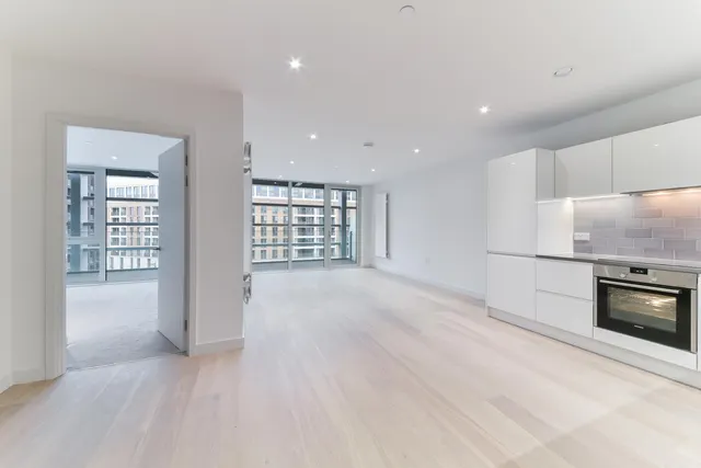 Flagship House, Royal Wharf, E16, photo 3