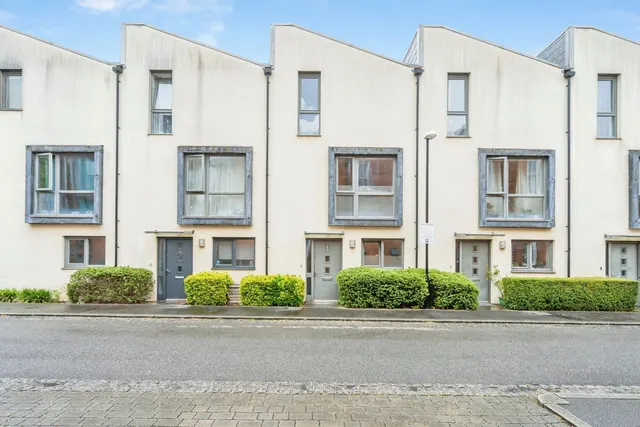 Longley Road, Chichester, PO19, photo 1