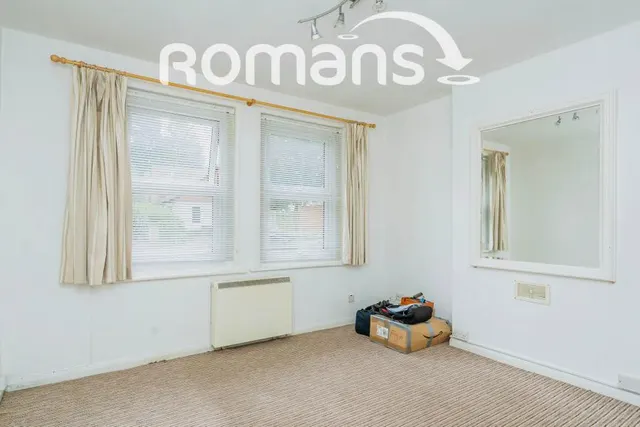 Southwell Park Road, Camberley, GU15, photo 3
