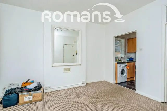 Southwell Park Road, Camberley, GU15, photo 2