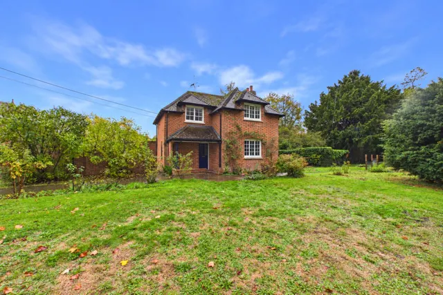 Englefield, Reading, RG7, photo 1