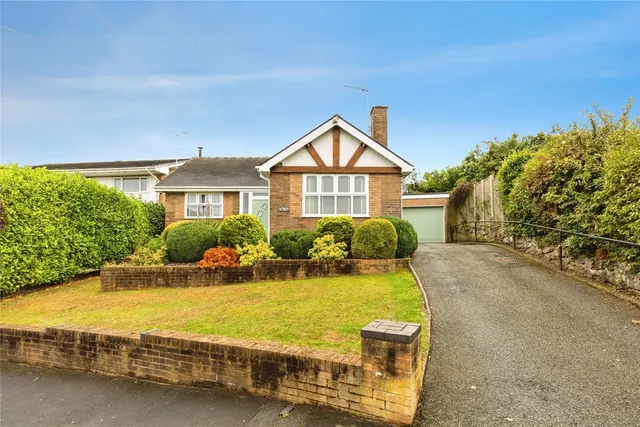 Snowdon Drive, Wrexham, LL11, photo 1