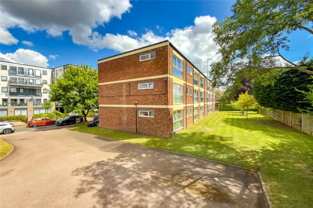 Photo 2 — Old London Road, St. Albans, Hertfordshire, AL1 1PP