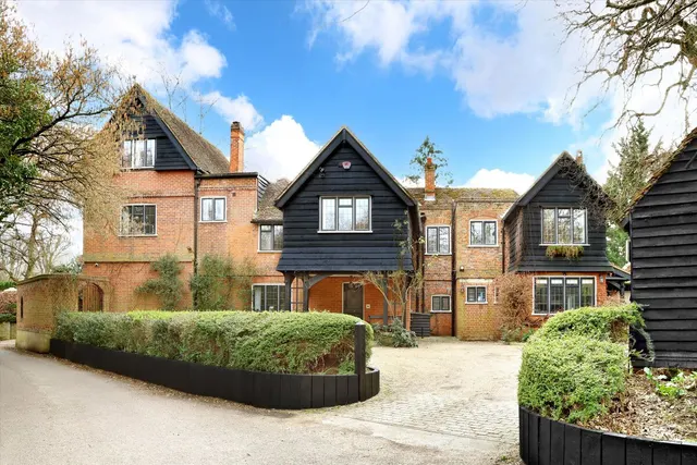 Ashmead Lane, Denham, UB9, photo 1