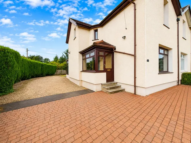 Photo 2 — Gowan Brae, Caldercruix, Airdrie, ML6 7RB