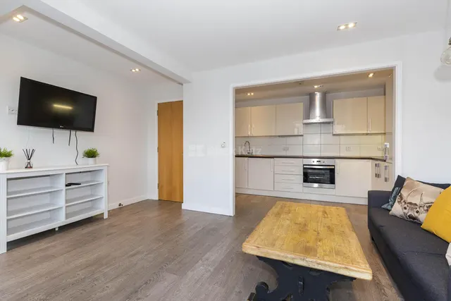 Mintern Street, N1, photo 1