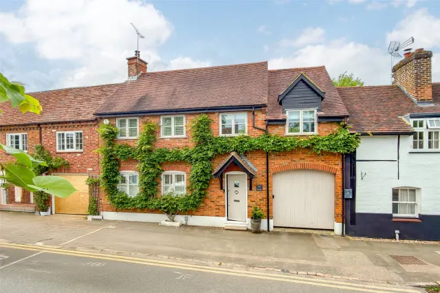Fish Street, Redbourn, Hertfordshire, AL3 7LP, photo 1