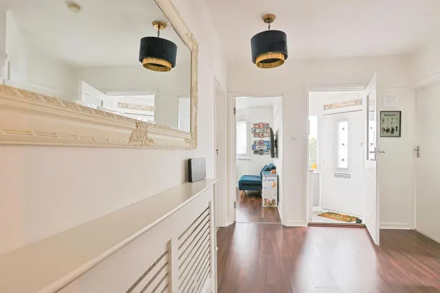 Mount Pleasant Drive, Queens Park, BH8, photo 3