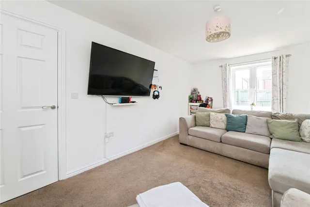 Somerville Crescent, Exeter, EX2, photo 2