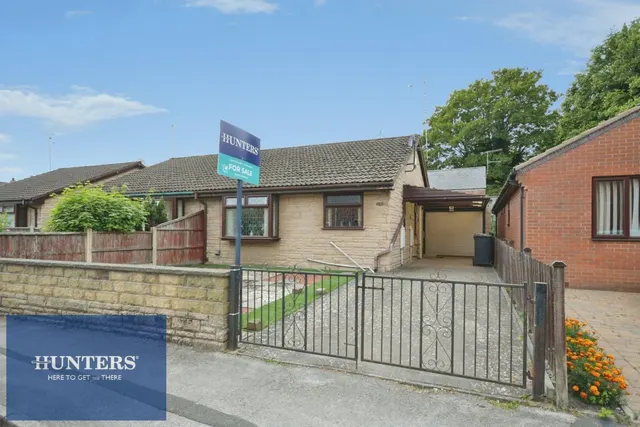 Heaton Street, Brampton, S40, photo 1