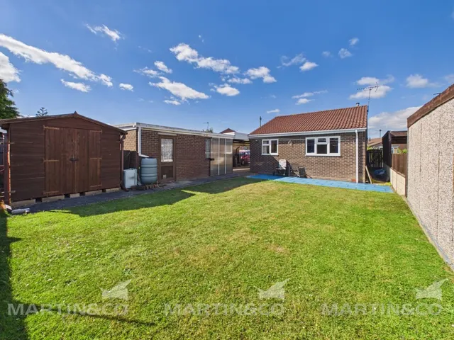 Photo 3 — Oakwell Drive, Askern