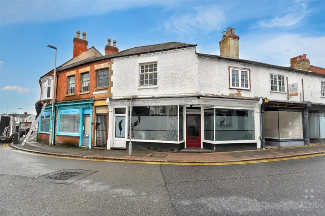 Freehold Retail Premises, LE11, photo 3