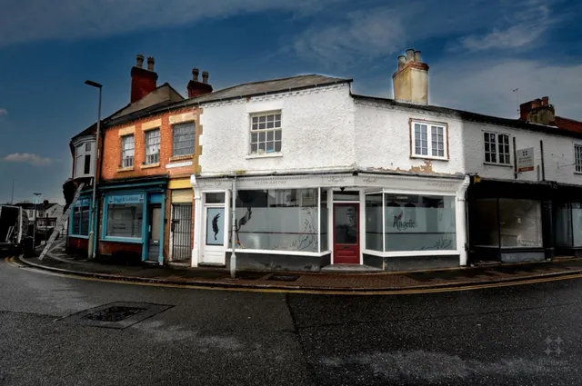 Freehold Retail Premises, LE11, photo 2