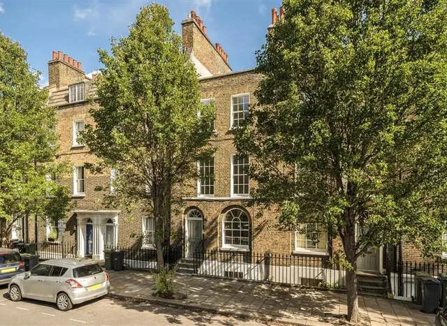 Walnut Tree Walk, Kennington, SE11, photo 1