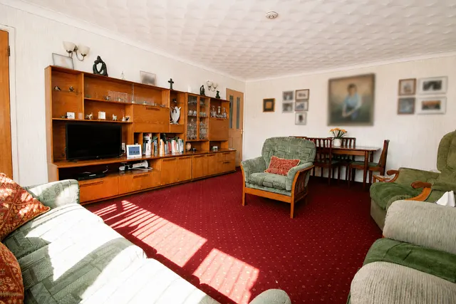 Photo 3 — Mapletree Avenue, Waterlooville, PO8 9BN
