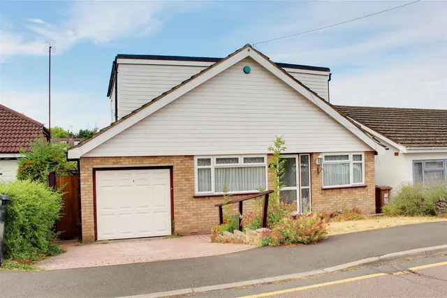 Birch Grove, Potters Bar EN6 1SY, photo 1