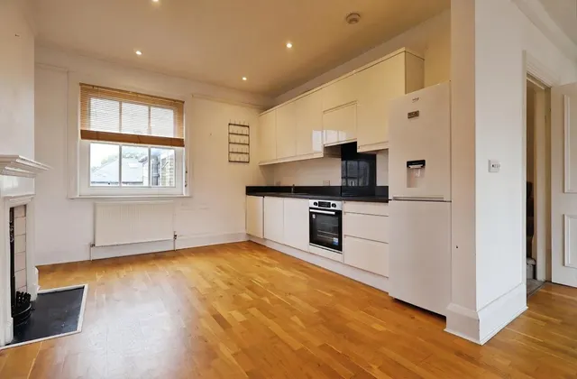 Nightingale Road, Hitchin, SG5, photo 2