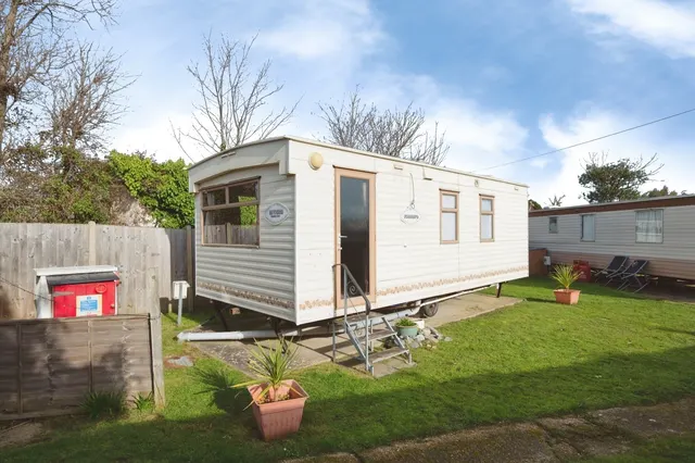 Bosmere Road, Hayling Island, PO11, photo 3