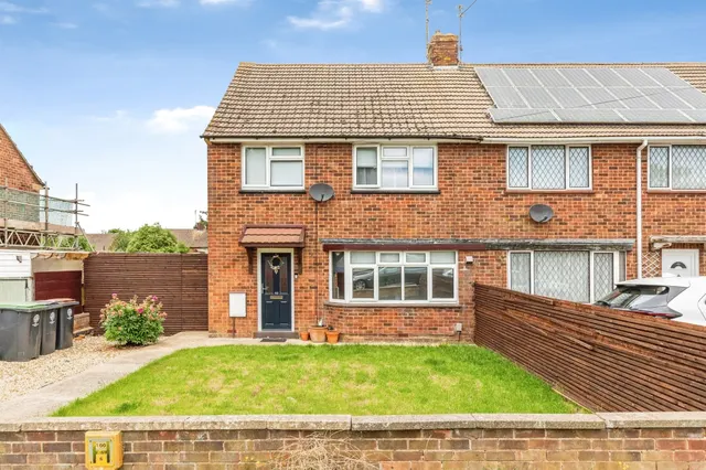 Blinco Road, Rushden, NN10, photo 1