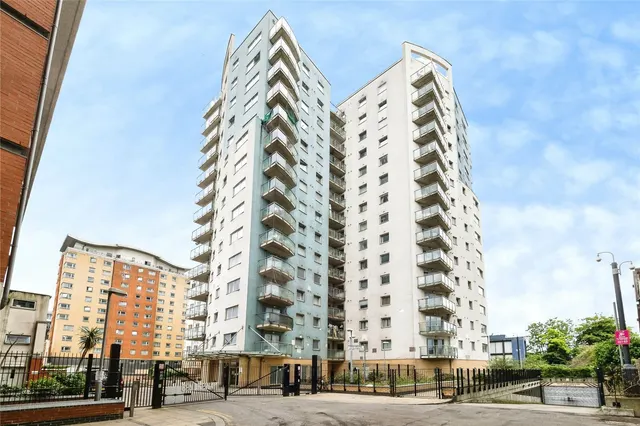 Centreway Apartments, Axon Place, Ilford, IG1, photo 1
