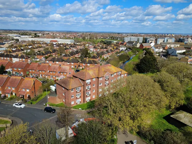 Winchelsea Road, Eastbourne, photo 1