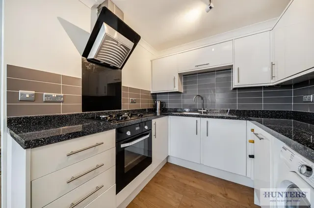 Janet Court, Bexleyheath, DA7, photo 3