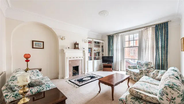 Emery Hill Street, London, SW1P, photo 1