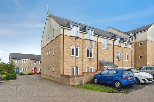 Cromwell Drive, Huntingdon, photo 1