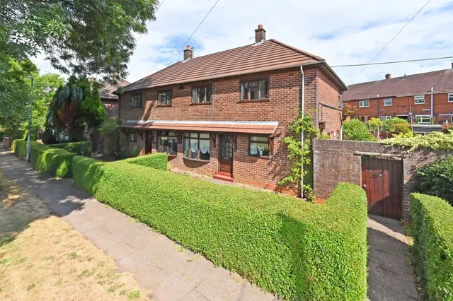 Brocton Walk, Blurton, Stoke-on-Trent, photo 1