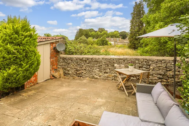 Photo 2 — Tetbury Street, Minchinhampton, GL6